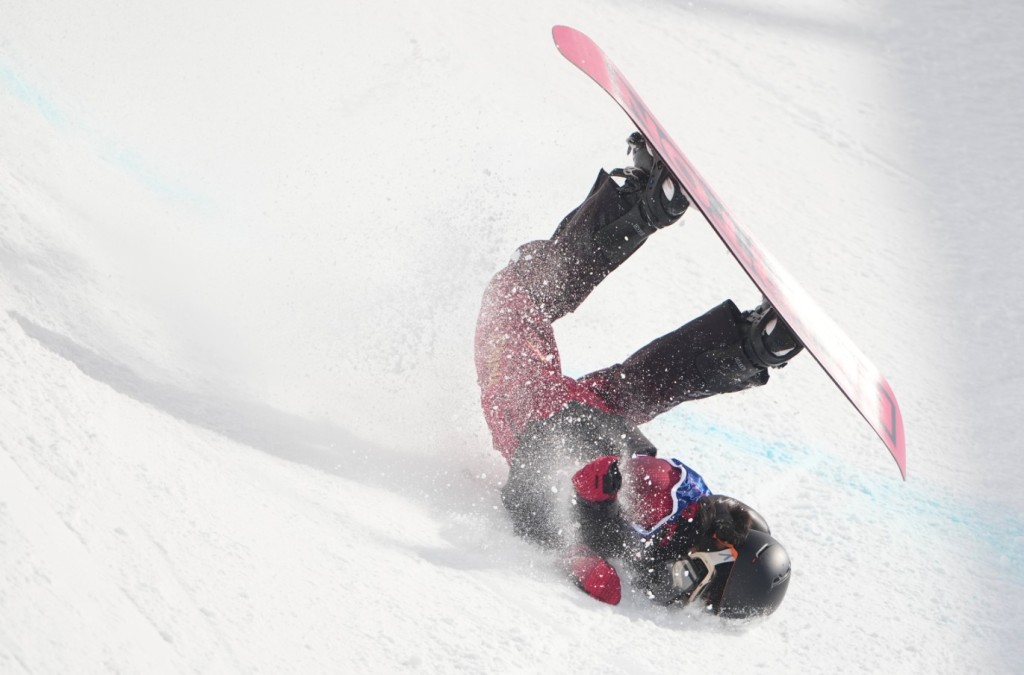 Liu Jiayu crashes during  the women's snowboarding halfpipe qualifying. AP