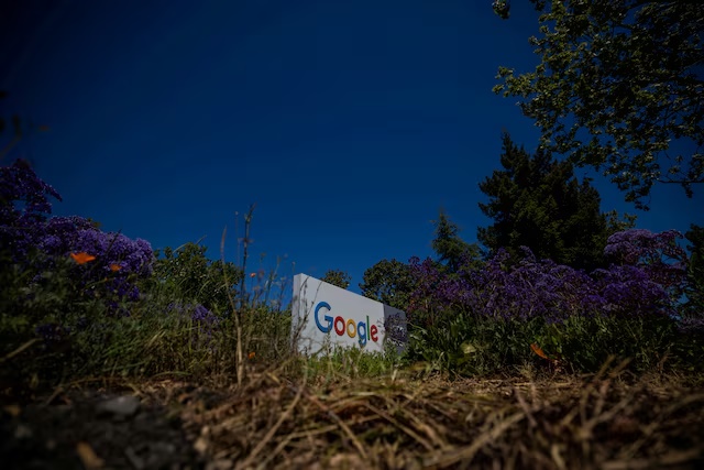A Google logo is seen at a company research facility in Mountain View, California, U.S., May 13, 2025. REUTERS/Carlos Barria/File Photo
