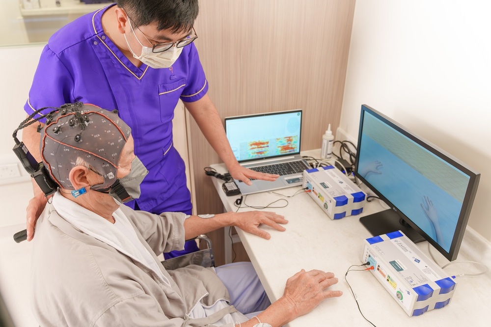 EEG-triggered electrical stimulation is a rehabilitation method based on brain-computer interface technology. It helps the brain get the new neural connection and trains stroke patient’s hand and foot movement.