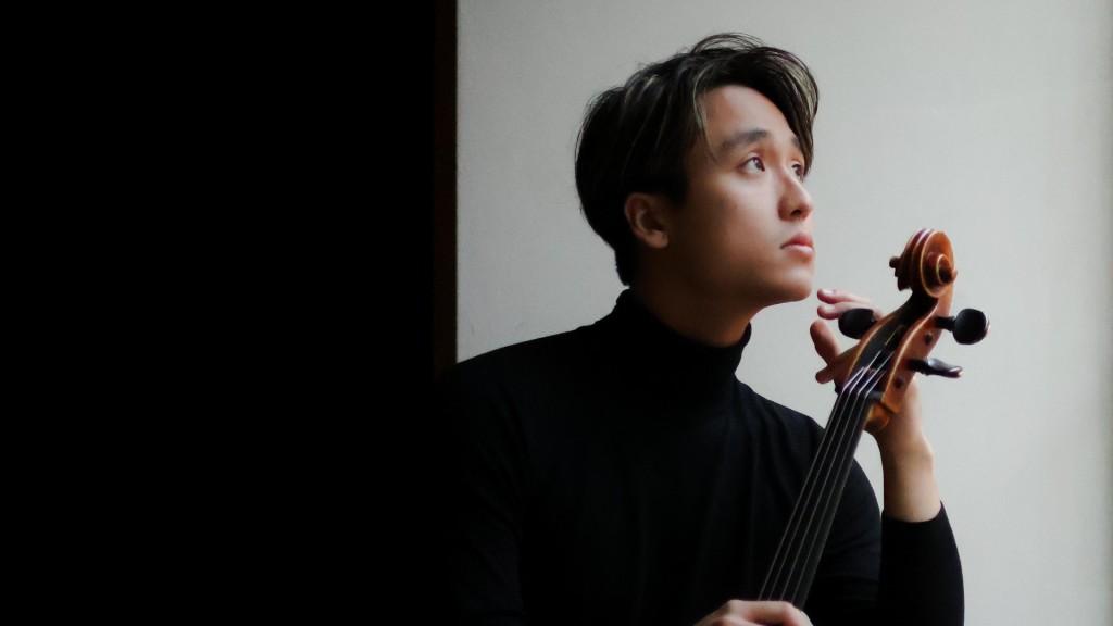 Cellist Alex Lau (GIS)