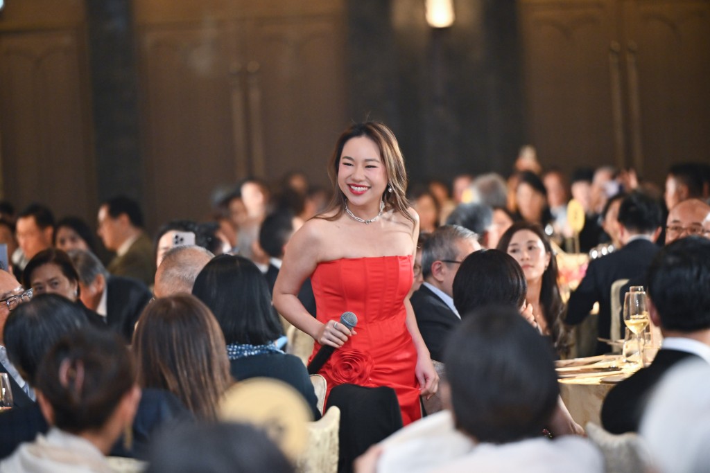 Habanera from Carmen sung by Ashley Chui. The fiery and seductive anthem of one of opera’s most iconic female characters.