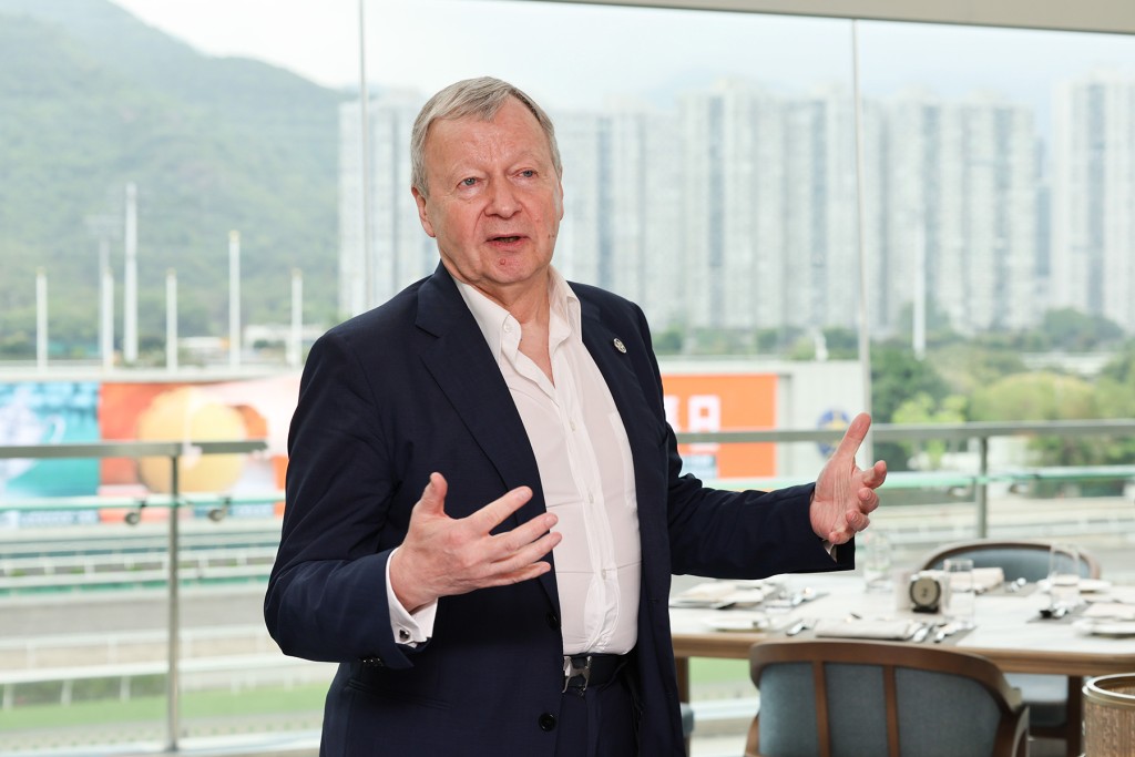 Winfried Engelbrecht-Bresges, the Club’s chief executive officer, believes the reopening of Champion Circle and Inner Circle will help promote horse racing tourism and bring customers an even more pleasant racecourse experience. 