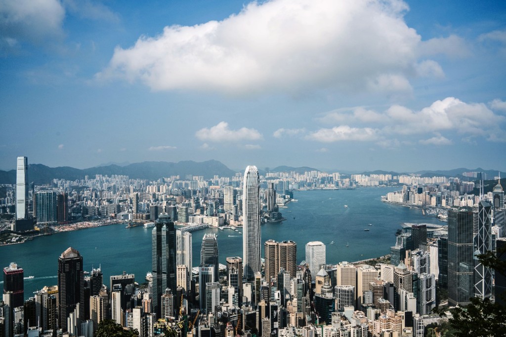 Prices are predicted to remain flat for the remainder of the year and in 2026, with supply and demand yet to reach equilibrium, according to S&P. SING TAO