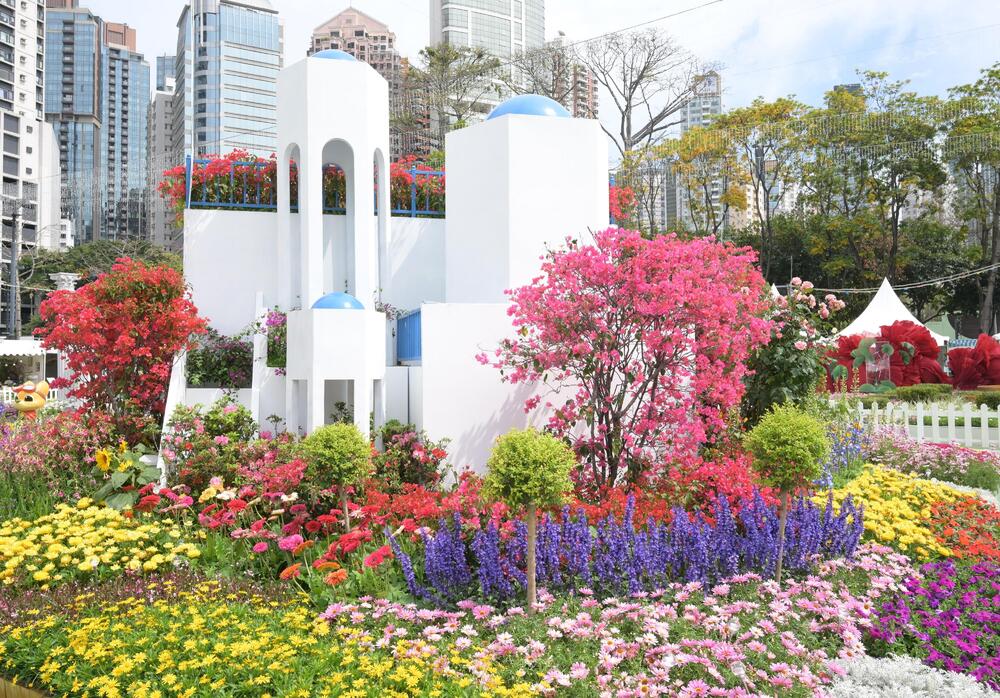There will also be meticulously designed landscaped displays along the showground axis with a world tour theme. Photo shows The Grand Journey across Europe landscape.