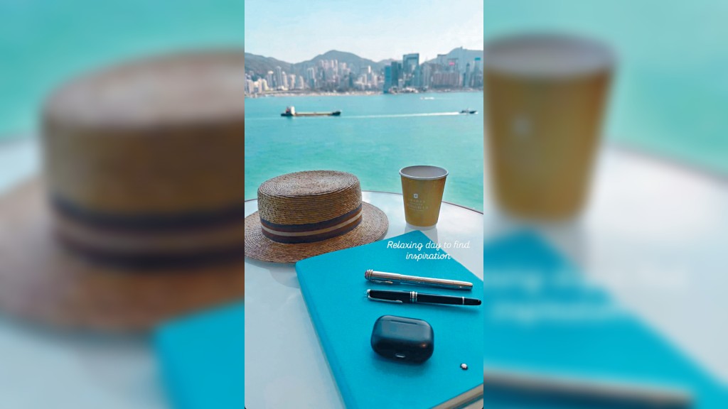 Montblanc Solitaire Serpent and Diamond Classique on large notebook in sartorial leather with the Lock & Co Hatters Classic Boater.