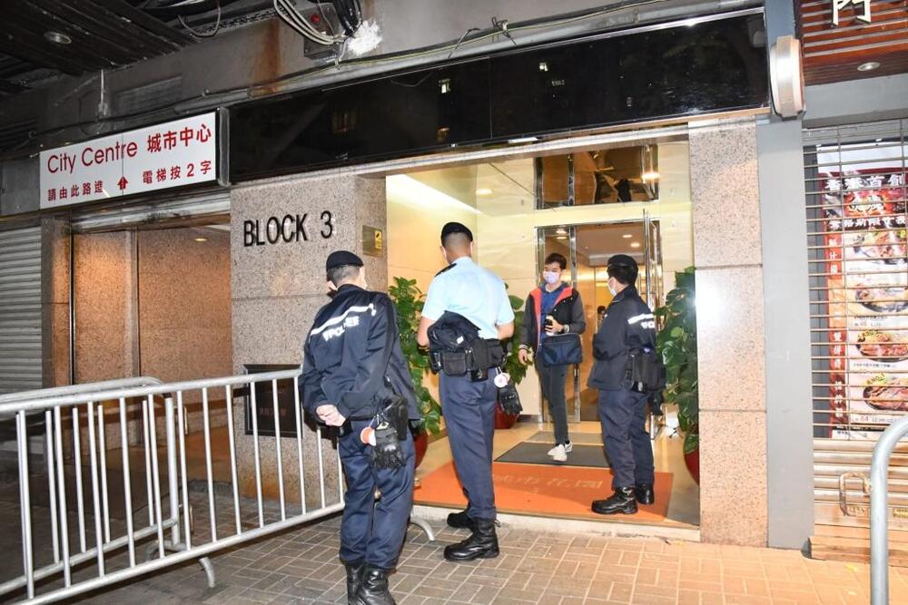 Block 3, Phase 1 of City Garden in North Point has been locked down on Thursday night. 