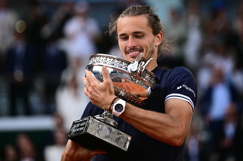 Alexander Zverev beat Italian Flavio Cobolli 6-1, 4-6, 6-4, 6-7 (5/7), 6-1 in the final in Paris. AFP
