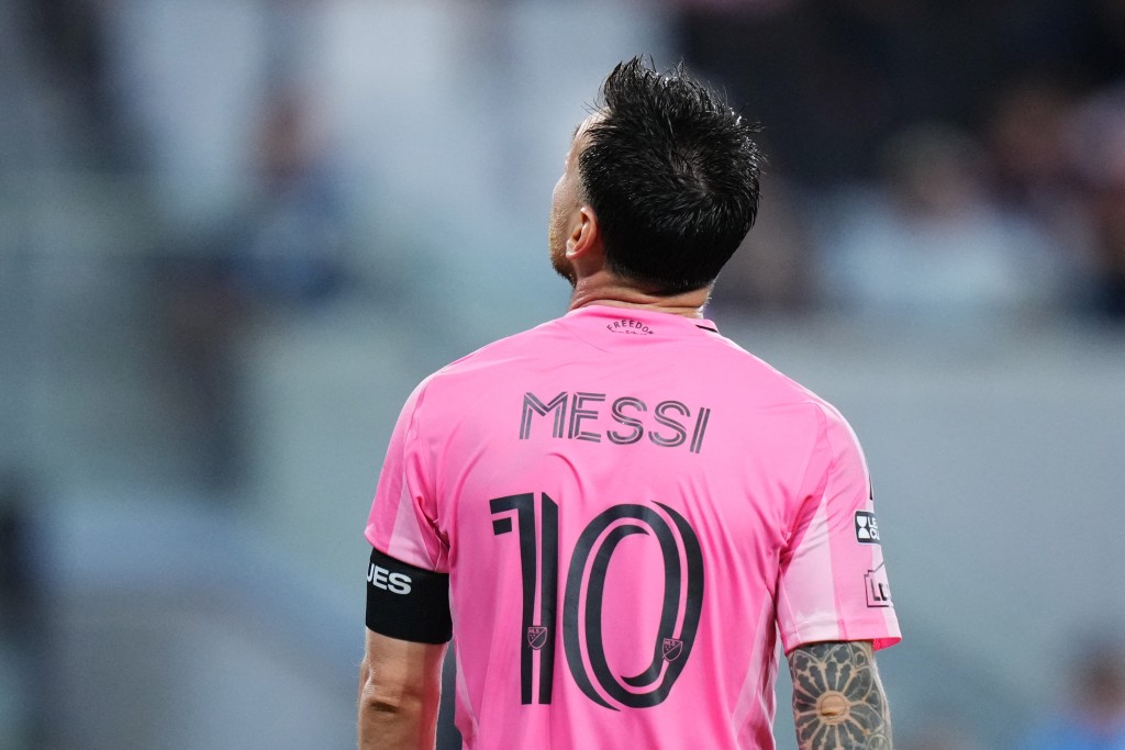  Lionel Messi #10 of Inter Miami CF reacts during the Leagues Cup Phase One match between Inter Miami CF and Leon at Nu Stadium on August 12, 2026 in Miami, Florida. Rich Storry/Getty Images/AFP