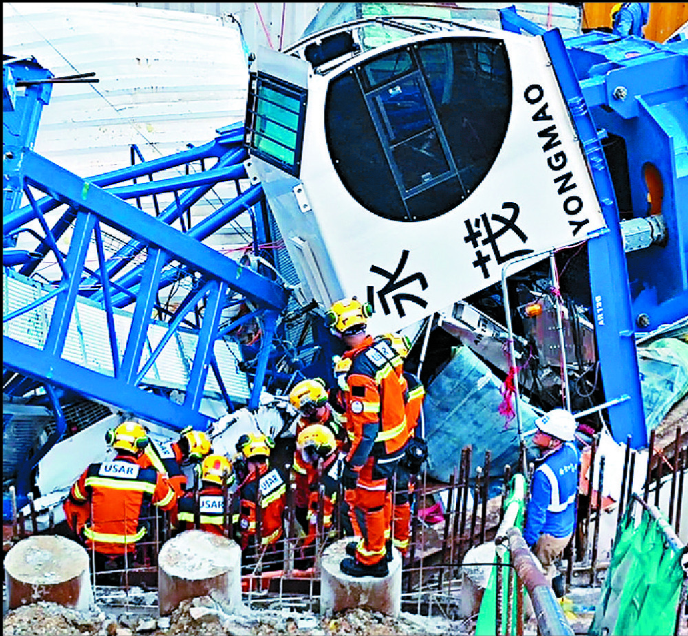A Yau Tong building site accident saw a H-beam fall and crush a worker mid-December. Right: a Sau Mau Ping crane collapse killed three people in September. A Yau Tong building site accident saw a H-beam fall and crush a worker mid-December. Right: a Sau Mau Ping crane collapse killed three people in September.