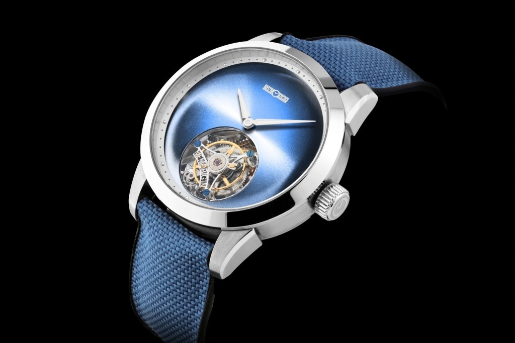 Memorigin is committed to offering consumers a varied selection of watch straps, enabling them to experience the finest quality while making a meaningful contribution to the protection of our planet.