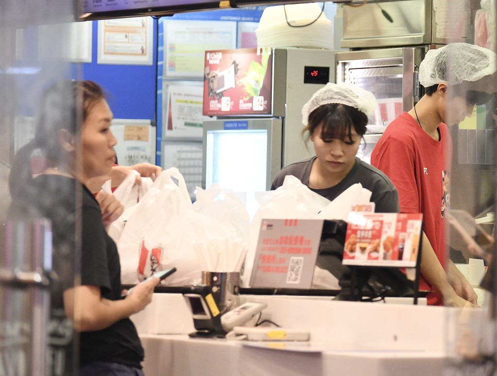 Hong Kong's labor chief has revealed a sharp increase in complaints alleging that employers have dismissed local workers after hiring imported foreign labour, with the majority of cases concentrated in the catering industry. (File)