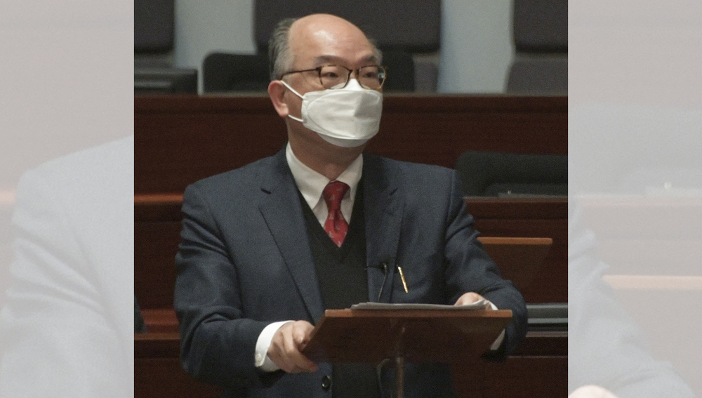 Frank Chan told Legco that vaccinations will accelerate the opening of the border. Sing Tao Frank Chan told Legco that vaccinations will accelerate the opening of the border. Sing Tao