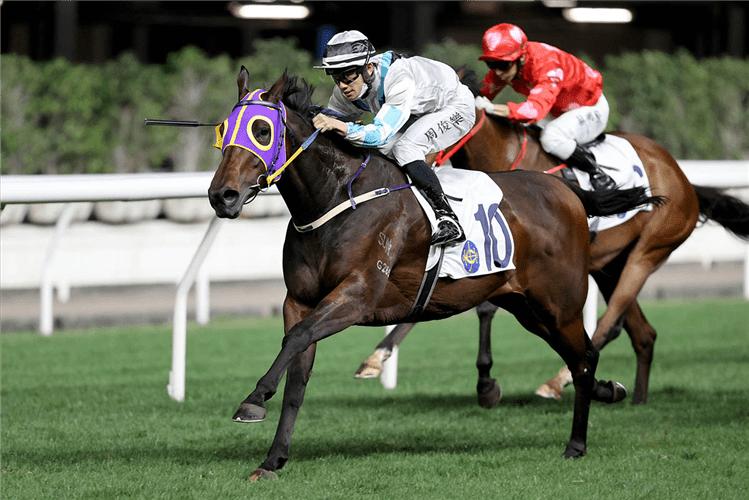 Son Pak Fu winning at Happy Valley under Jerry Chau. HKJC