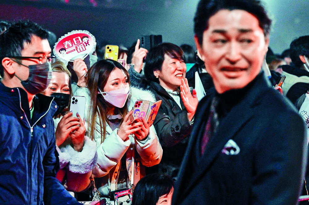 Masayoshi Yokoyama at Sega's headquarters in Tokyo. Bottom: actor Ken Yasuda at the Like A Dragon launch in Yokohama. Masayoshi Yokoyama at Sega's headquarters in Tokyo. Bottom: actor Ken Yasuda at the Like A Dragon launch in Yokohama.
