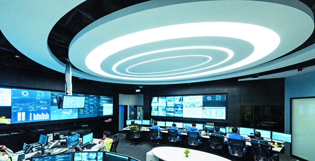 The Integrated Hactl Control Centre can predict cargo volume for the next eight hours. The Integrated Hactl Control Centre can predict cargo volume for the next eight hours.