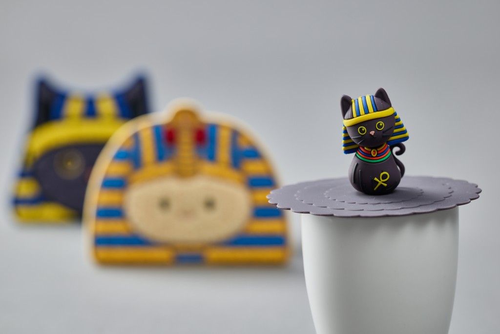 (From Left) Embroidery Coaster(HK$68), Pharaoh Cat Cup Lid(HK$98)