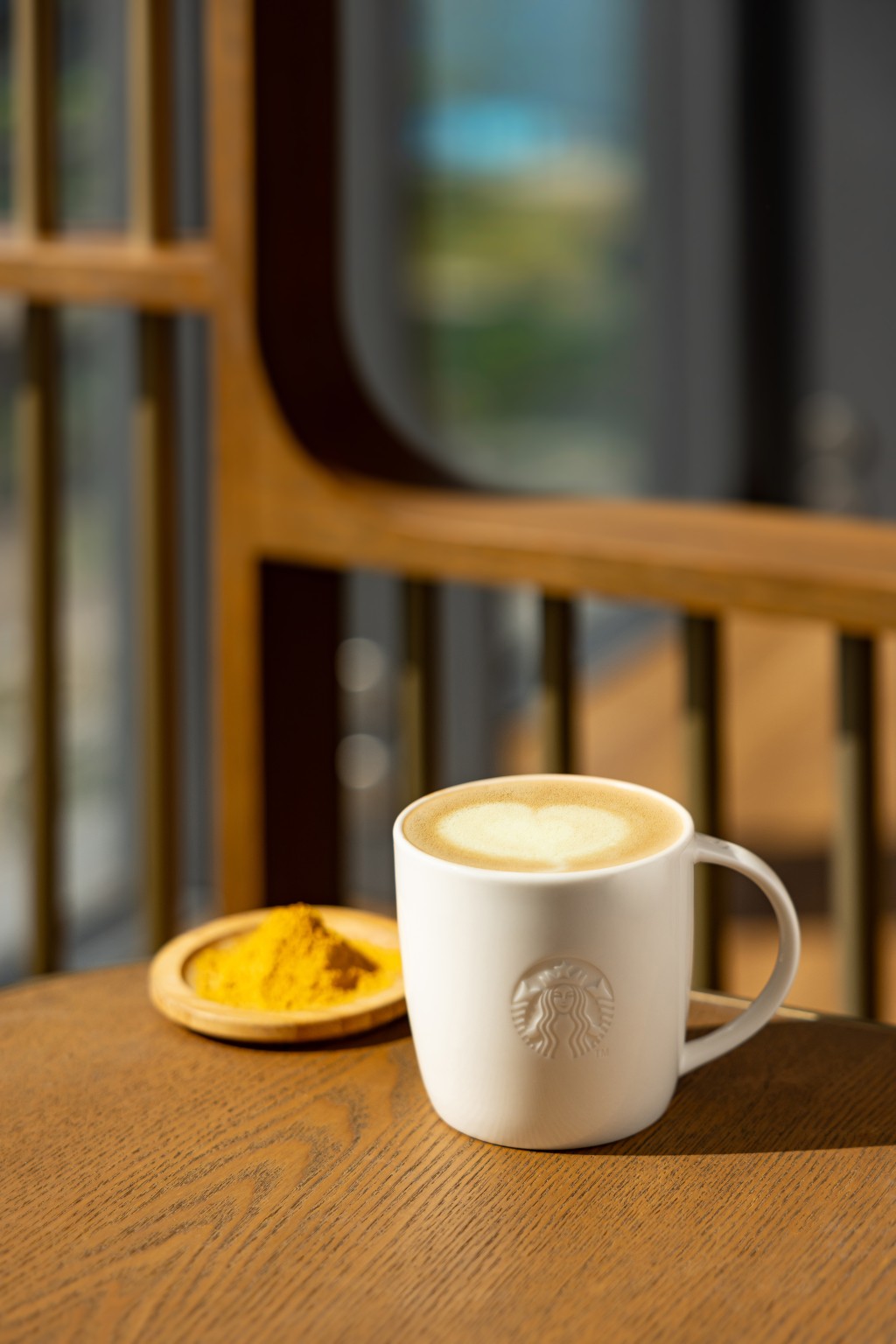 The new Starbucks concept store at the Museum debut exclusive beverages crafted specifically for the HKPM, including the newly developed Turmeric Oatmilk Latte, as well as a refreshing series of Plum Blossoms beverages, including Plum Blossoms Oolong Tea, Oolong Tea Tonic, Coffee, and Coffee Tonic with Creamy Foam. 