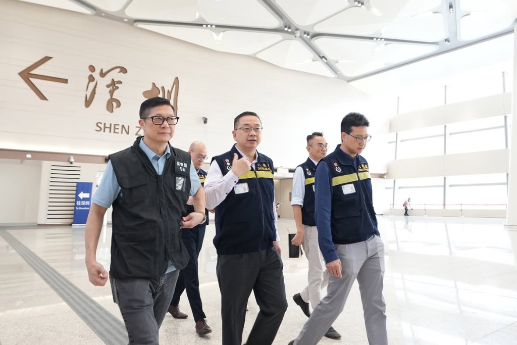Authorities conduct a 20,000-person stress drill at the new Huanggang Port ahead of its opening.