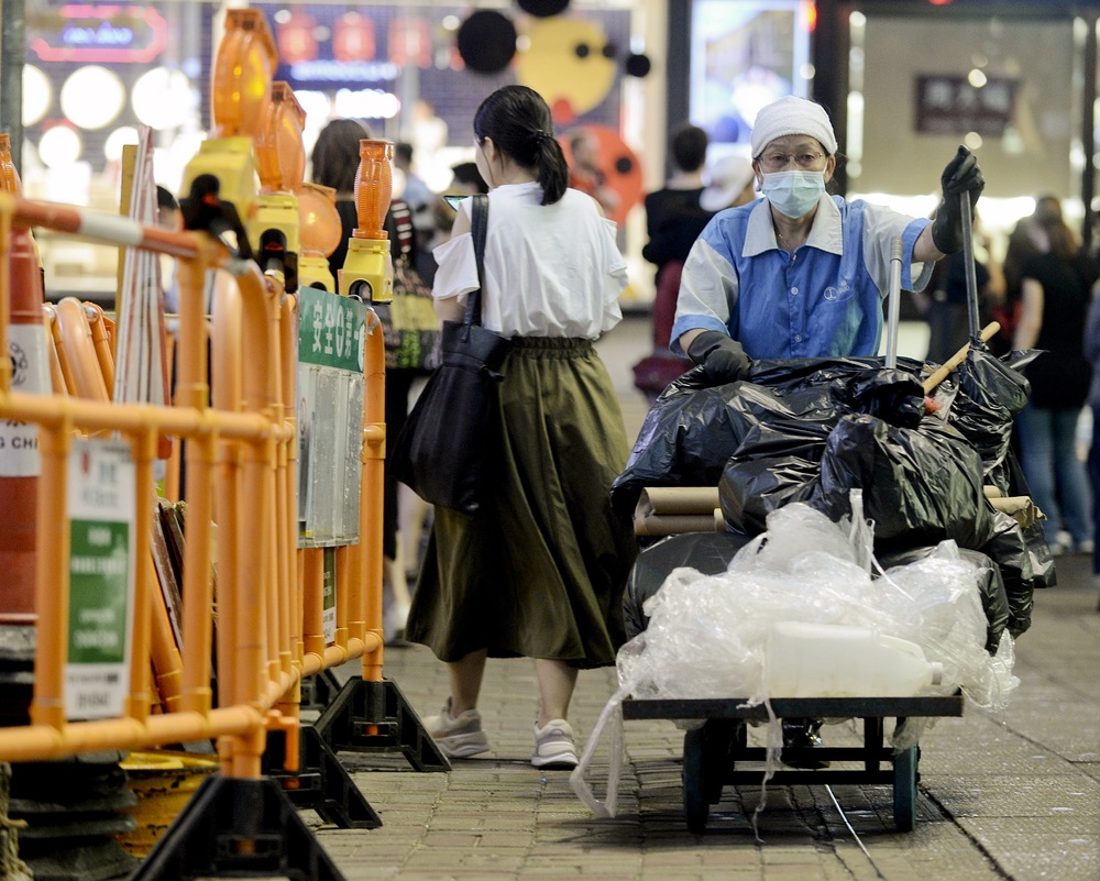 The minimum wage should be increased to HK$39.30 an hour unions say. The minimum wage should be increased to HK$39.30 an hour unions say.