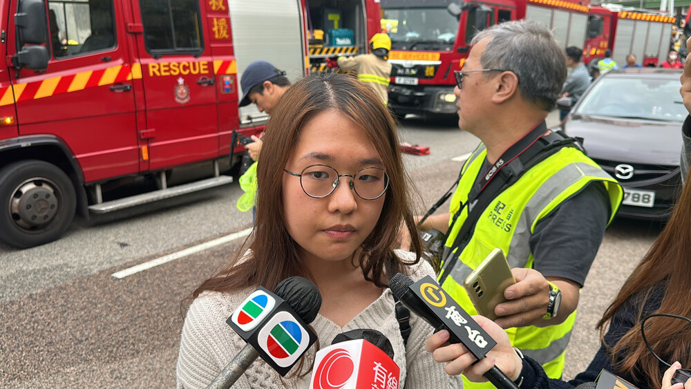 A female passenger Lai sitting in the front row of the upper deck recalled seeing the bus drove straight into the barrier without switching lanes.