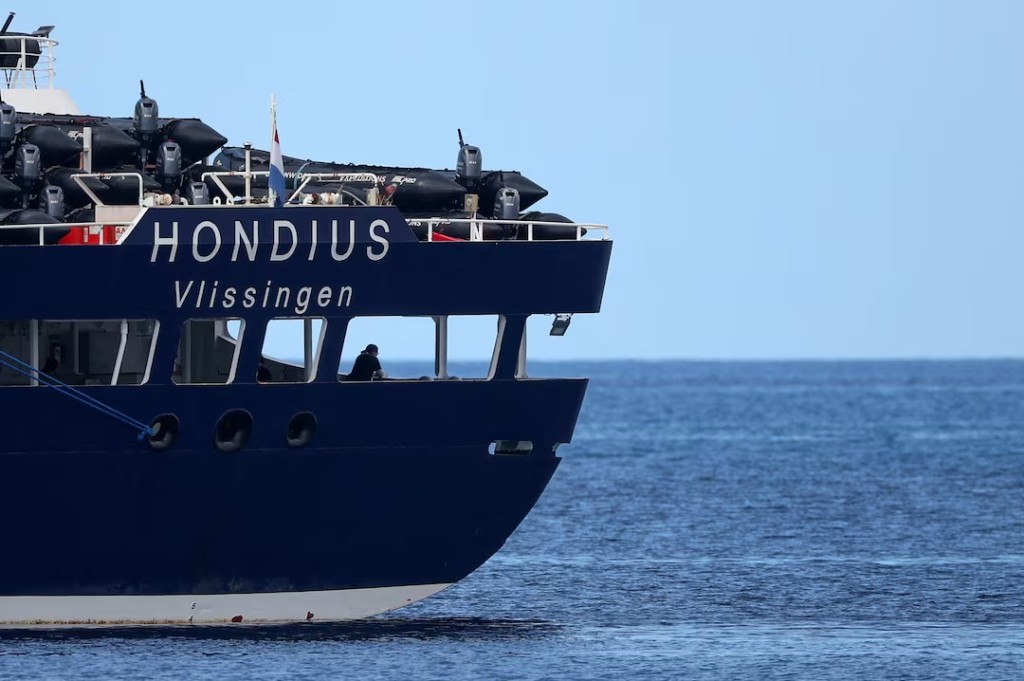 The cruise ship MV Hondius, affected by a hantavirus outbreak, at the port of Granadilla de Abona, Tenerife, Spain, May 11, 2026. REUTERS/Pedro Nunes/File Photo 