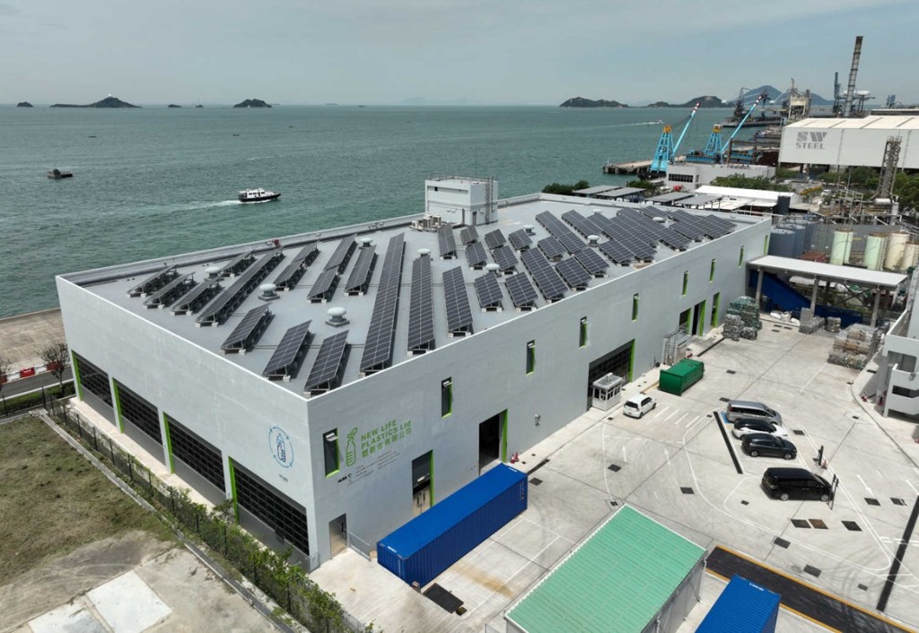 A plastic recycling plant in Tuen Mun EcoPark, an infeed conveyor belt, near infrared sorter stations and an optical sorter. (Photos courtesy of EPD)