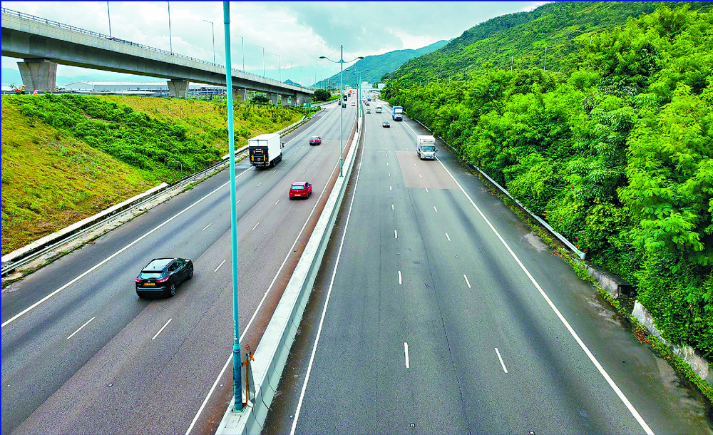Those headed to the airport on Sunday are warned that travel is expected to take about 30 minutes longer. Those headed to the airport on Sunday are warned that travel is expected to take about 30 minutes longer.