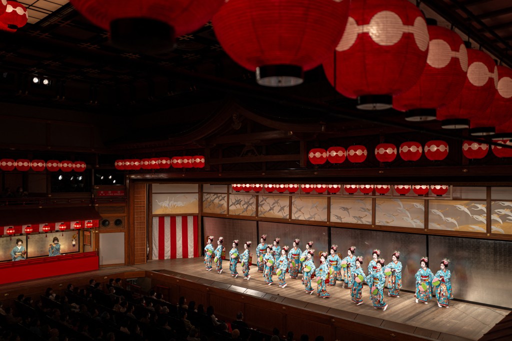 Photo by PHILIP FONG / AFP  Geisha and maiko (apprentice geisha) take part in a rehearsal for the annual "Miyako Odori" -- which means "capital city dance" in Japanese, at the Gion Kobu Kaburenjo in Kyoto on March 31, 2026.
