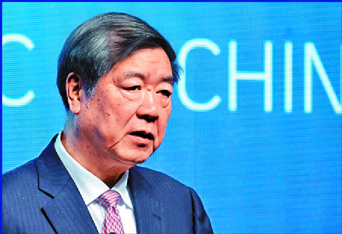 He Lifeng says Beijing will support Hong Kong in consolidating its position as a global financial hub. BLOOMBERG He Lifeng says Beijing will support Hong Kong in consolidating its position as a global financial hub. BLOOMBERG