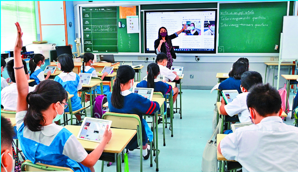 Among the 650 teachers who quit, 510 had more than 10 years of experience, according to data from the Education Bureau’s Primary School Profiles. Among the 650 teachers who quit, 510 had more than 10 years of experience, according to data from the Education Bureau’s Primary School Profiles.