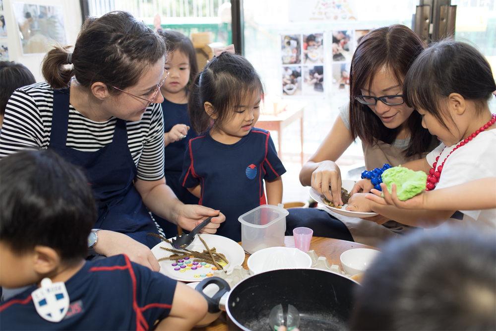 Teachers engage in learning alongside children in both English and Chinese, challenging their thinking and supporting their development skills. Teachers engage in learning alongside children in both English and Chinese, challenging their thinking and supporting their development skills.
