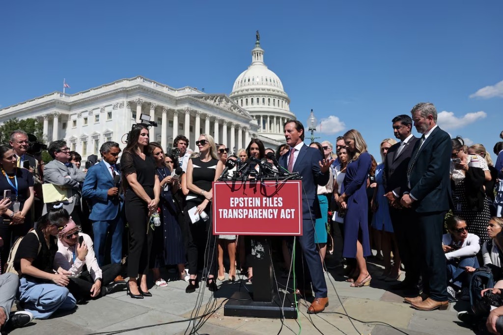 Attorney Bradley Edwards speaks during a press conference to discuss the Epstein Files Transparency bill, directing the release of the remaining files related to the investigations into Jeffrey Epstein and Ghislaine Maxwell, on Capitol Hill in Washington, D.C., U.S., September 3, 2025. REUTERS/Jonathan Ernst