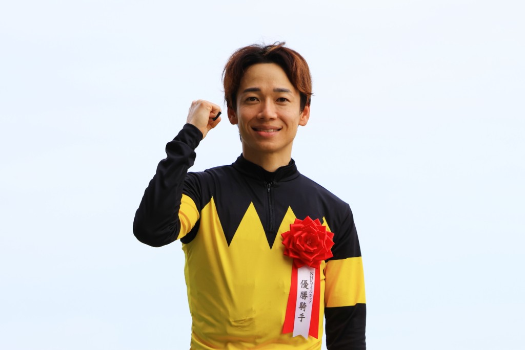 Kohei Matsuyama celebrates his G1 win aboard Star Anise earlier this month at Hanshin. Shuhei Okada/Idol Horse.