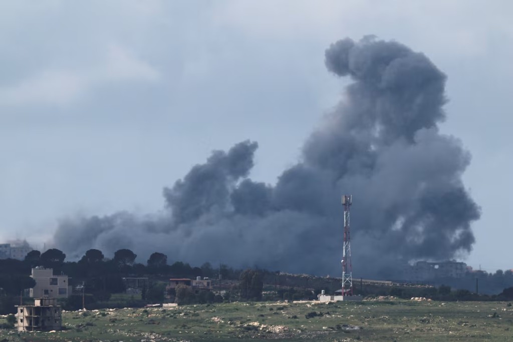 Smoke rises from Lebanon following a strike, as seen from the Israeli side of the border, in northern Israel, April 10, 2026. REUTERS/Amir Cohen