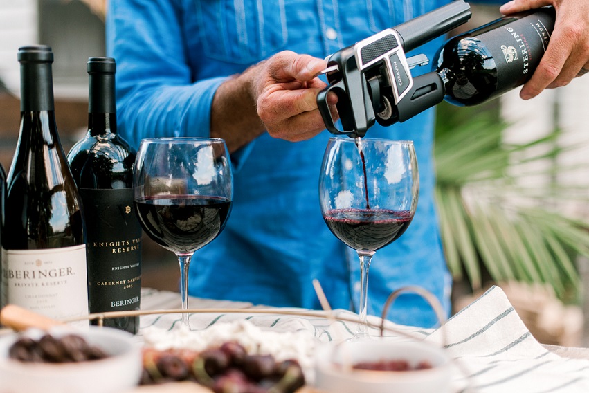 The Coravin Wine Preservation Opener works on all natural cork-sealed, still wines, including red, white, rosé, and desert. The Coravin Wine Preservation Opener works on all natural cork-sealed, still wines, including red, white, rosé, and desert.