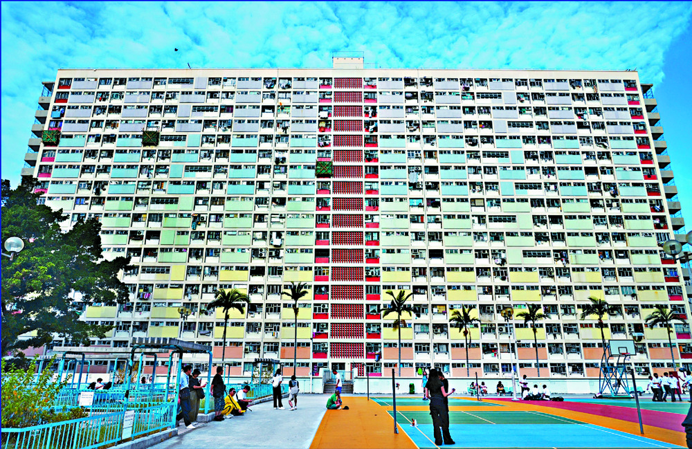 There is a call to help the many senior residents during their rehousing while the iconic but aging public estate is redeveloped.
SING TAO There is a call to help the many senior residents during their rehousing while the iconic but aging public estate is redeveloped.
SING TAO