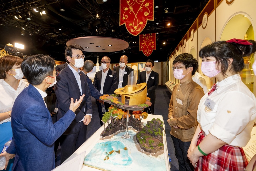 Guests of Honor with Second Runner-up