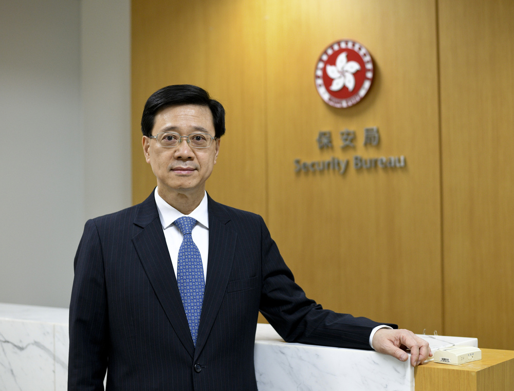 John Lee says there will be nine new facilities, including the hospital in Tsing Yi, where a patient is seen collecting a breakfast pack. SING TAO John Lee says there will be nine new facilities, including the hospital in Tsing Yi, where a patient is seen collecting a breakfast pack. SING TAO