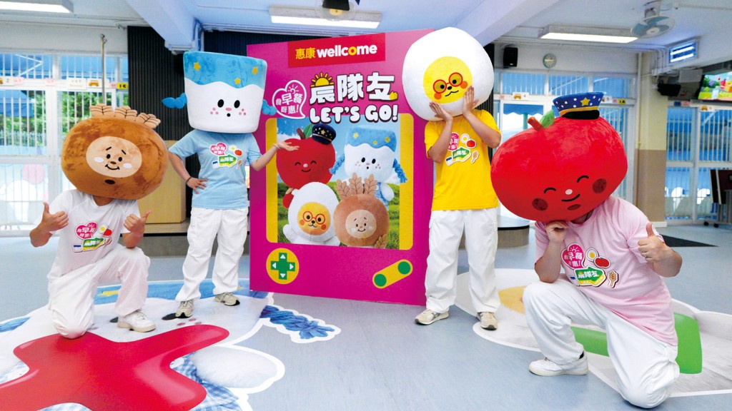 Four mascot characters — Captain Apple, Mac Mac, Eggie, and Milky — made their debut, leading hands-on activities designed to make nutrition education engaging and memorable for young students.