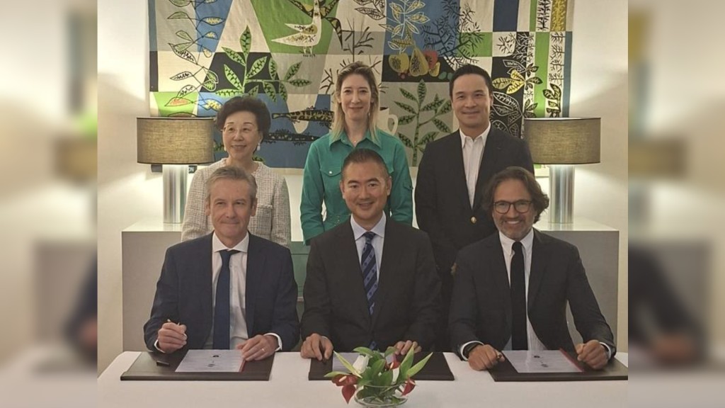 (From top left to right) Mignonne Cheng, co-chairman of the Board of French May Arts Festival; Christile Drulhe, Consul General of France in Hong Kong and Macau; William Doo, Jr, former captain of the Hong Kong Golf Club; Marc Delaune, president and general manager of Terre Blanche; Andy Kwok Wing-leung, captain of Hong Kong Golf Club; Mathieu Camison, general manager of the Evian Golf Resort at the ceremony.