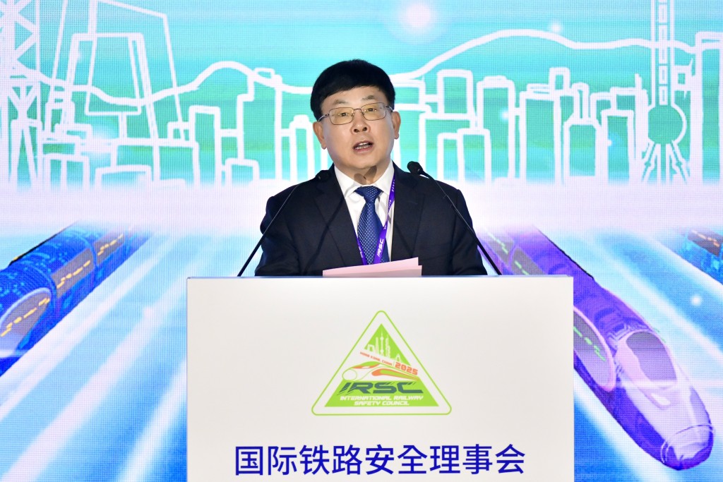 Wang Qiming, Deputy Administrator of the National Railway Administration, noted that safety is the lifeline of railway development. 