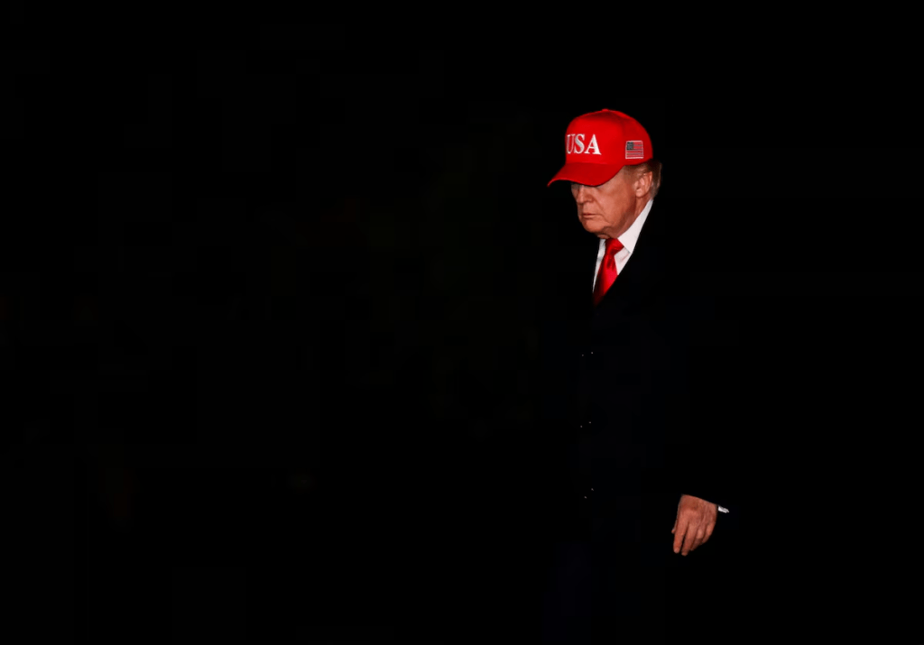 U.S. President Donald Trump arrives at the White House in Washington, D.C., U.S., April 12, 2026. REUTERS/Annabelle Gordon