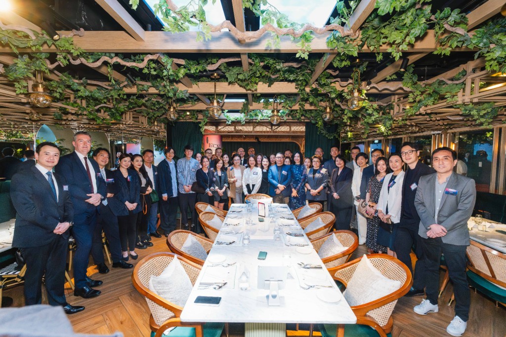 The luncheon gathered business leaders to share the new strategic positioning of ‘Sing Tao Global.’