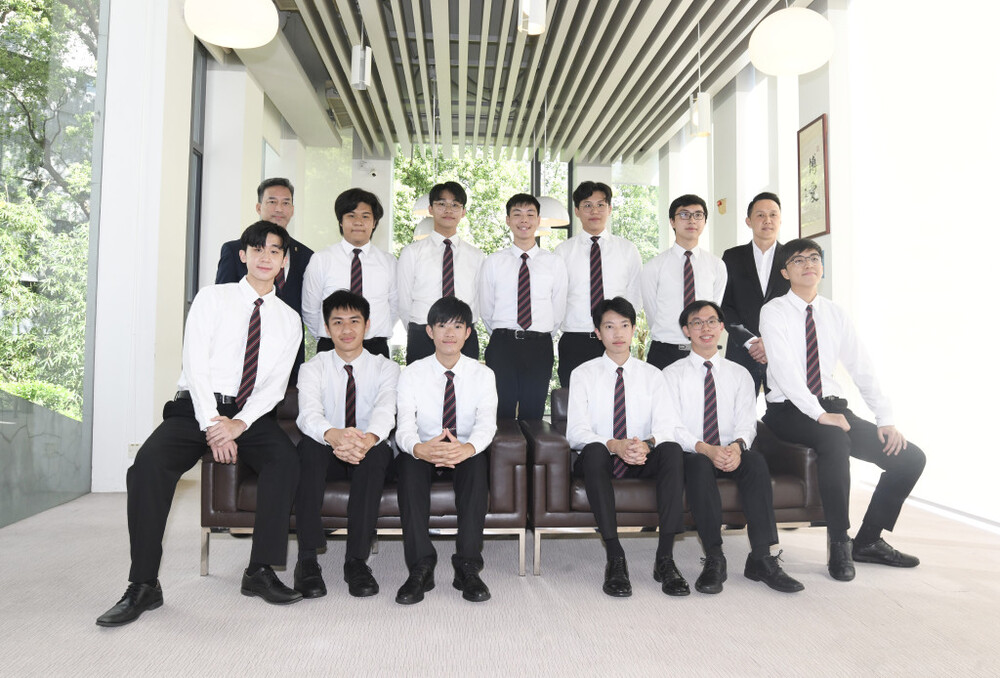 Seven students from Diocesan Boys’ School score 44 marks in this year's IB exams. 