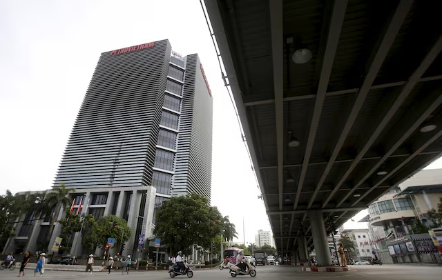 The building of PetroVietnam headquarters is seen in Hanoi July 22, 2015. REUTERS/Kham/ File Photo The building of PetroVietnam headquarters is seen in Hanoi July 22, 2015. REUTERS/Kham/ File Photo