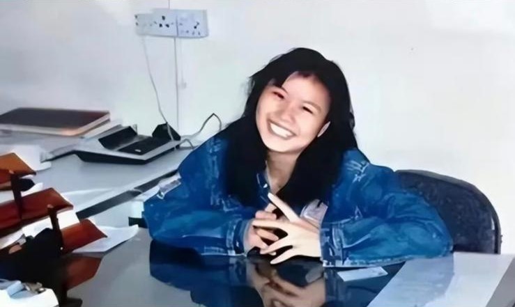 Zhou Qunfei studied accounting, computer skills and other subjects while working as a migrant worker in her early years. Online photo