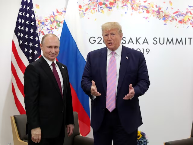 Russia's President Vladimir Putin and U.S. President Donald Trump attend a meeting on the sidelines of the G20 summit in Osaka, Japan June 28, 2019. Sputnik/Mikhail Klimentyev/Kremlin via REUTERS/File photo