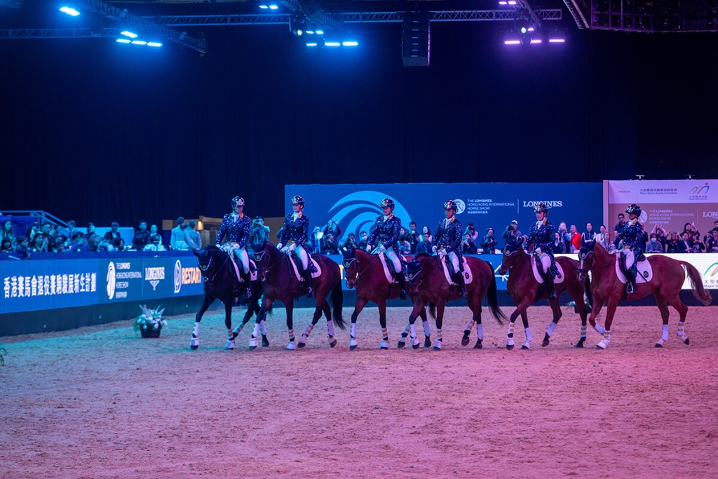 LONGINES 香港 国際競走 競馬 ブルゾン 美品 LONGINES 香港 国際競走