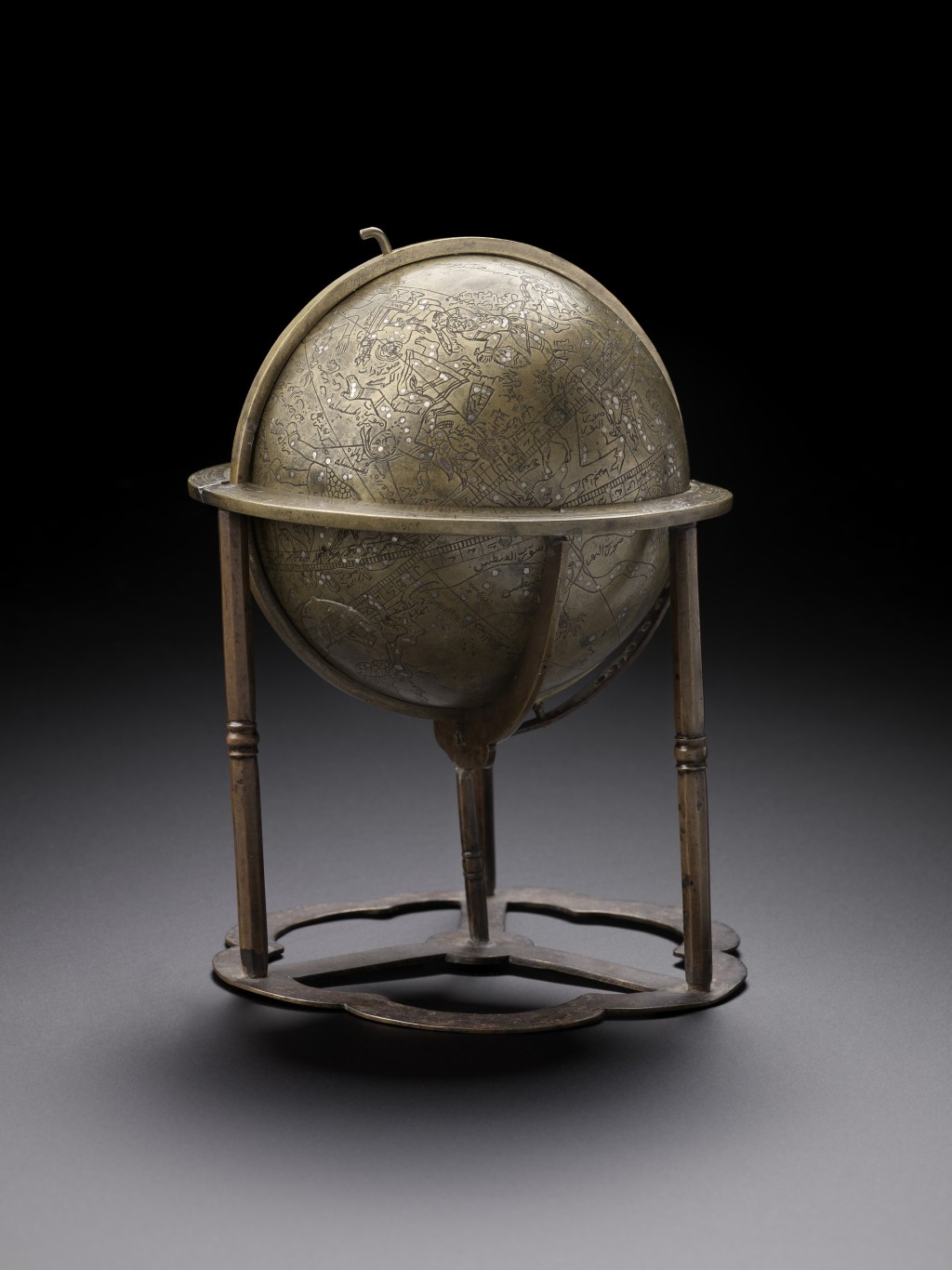 Celestial globe Court workshops, Mughal dynasty 1626–1627 Brass inlaid with silver The Victoria and Albert Museum, M.828– 1928