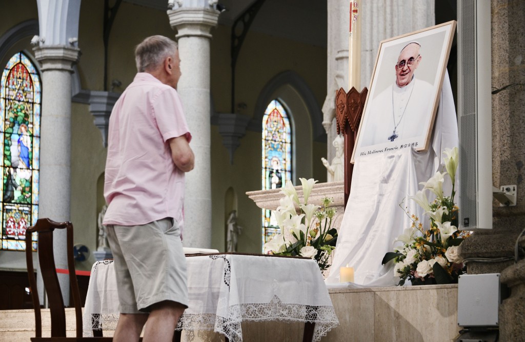 HK Catholics mourn Pope Francis